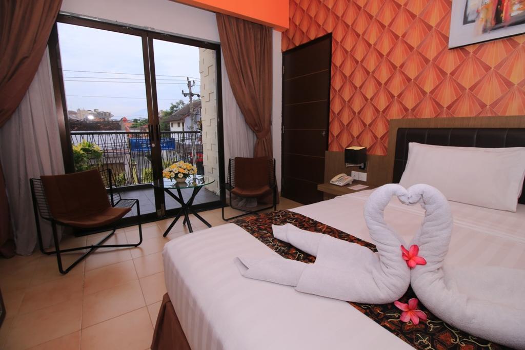 Jentra Dagen Hotel Malioboro Джокьякарта Экстерьер фото